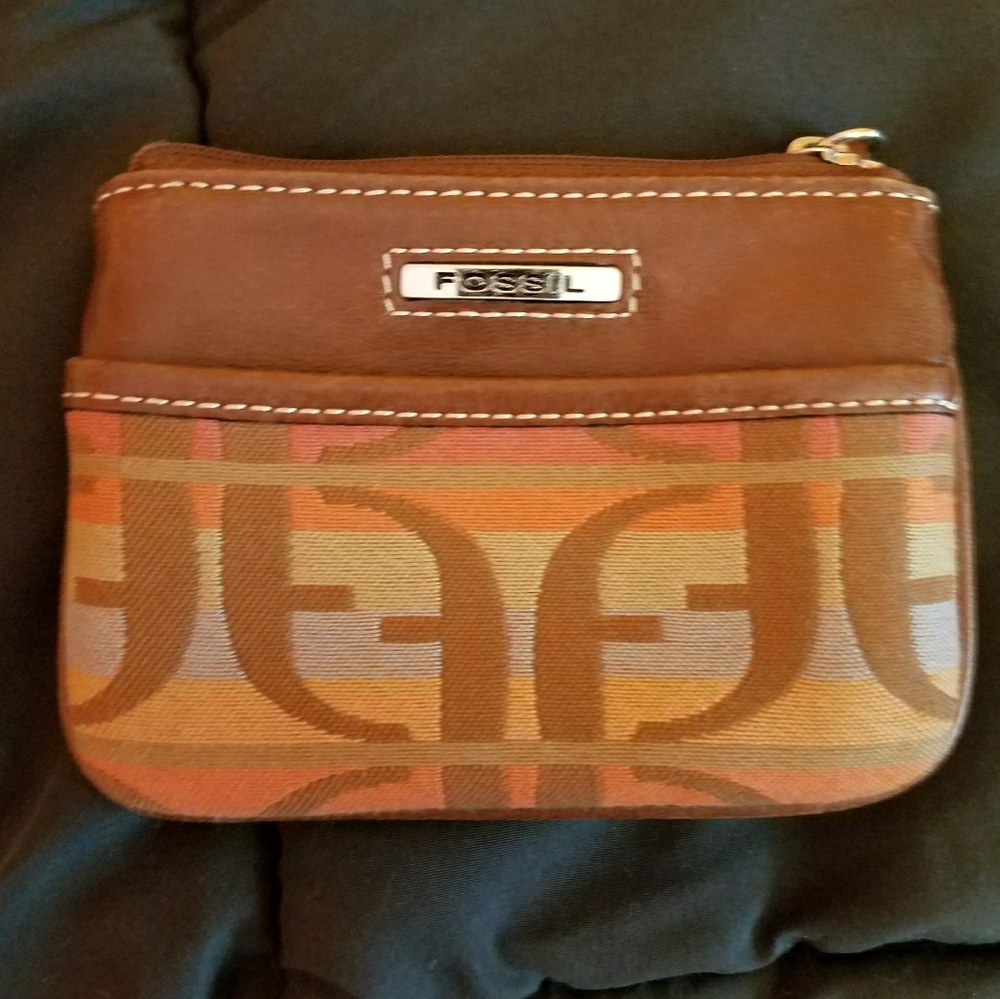 2 change purses 1Fossil and 1 Relic change purse